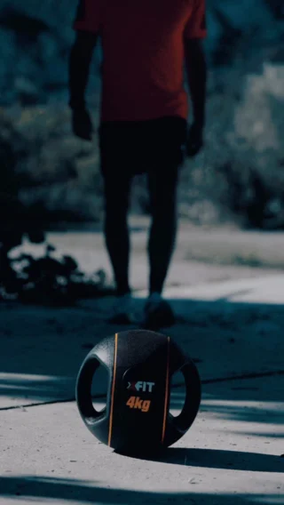 Endurance through strength. #xfitgr #outdoortraining #xtrgr @dimos_chronopoulos